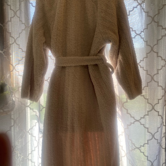 Pottery Barn Cream Plush cozy ribbed Robe - Picture 8 of 14